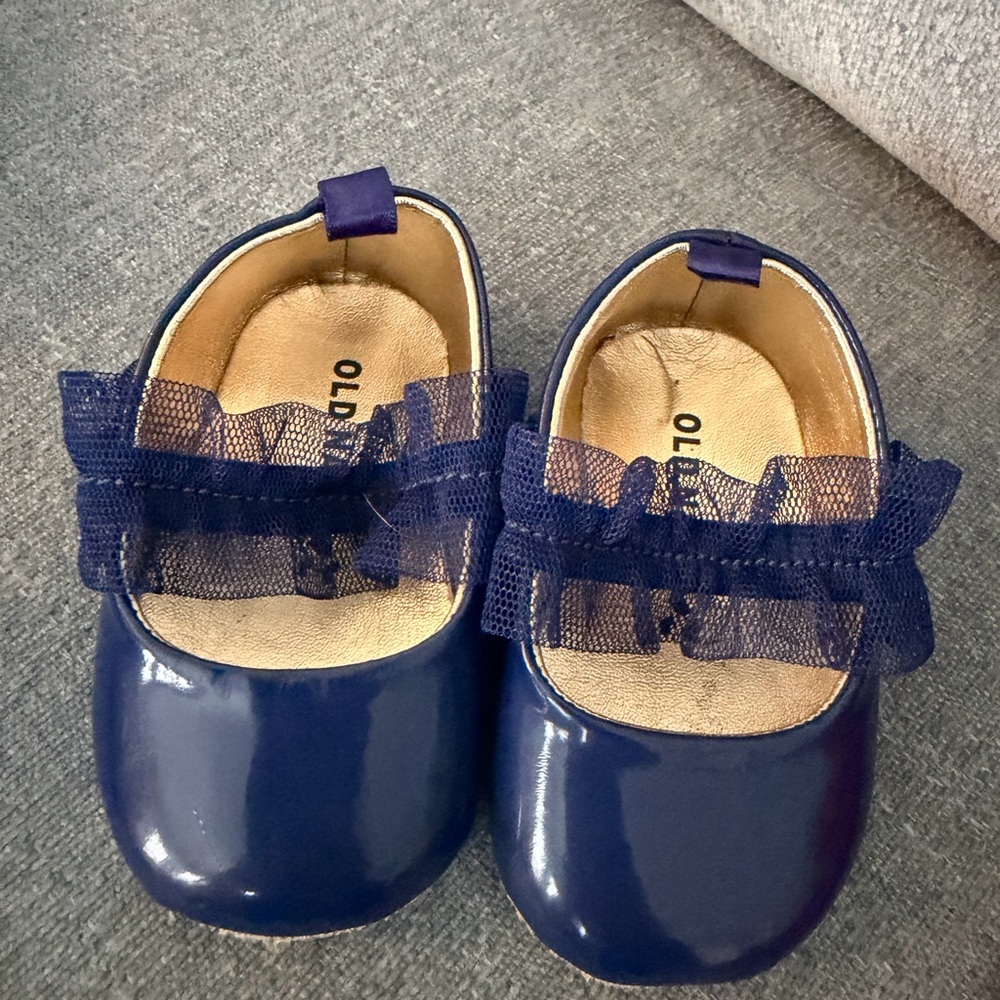 Lot of NWOT and EUC baby shoes - Picture 2 of 9